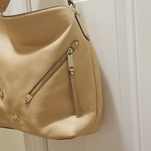 Michael Kors purse - Picture 12 of 12